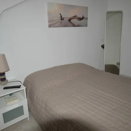 Apartment Good Value3 Bedrooms *